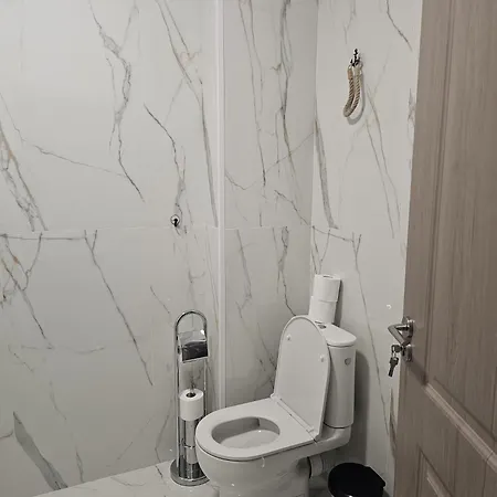 Serenity Black Daire *